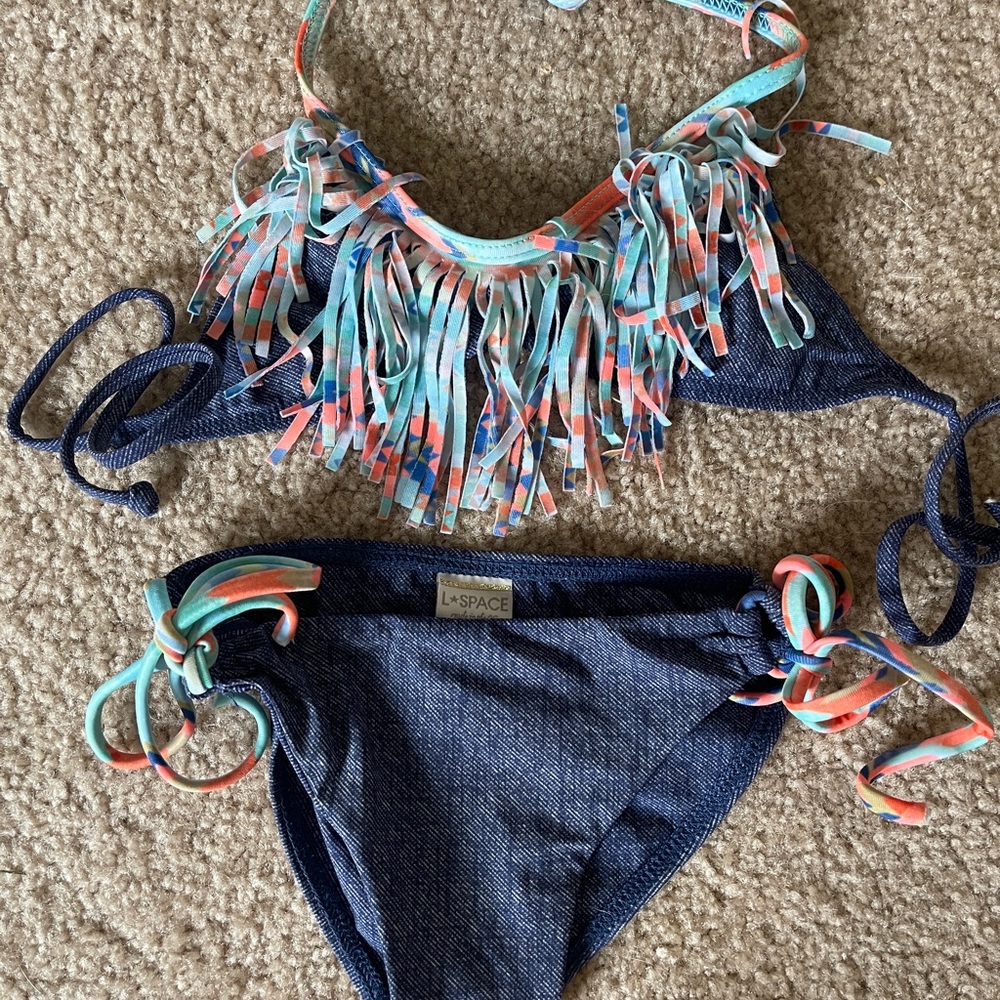 L space bikini size 3t